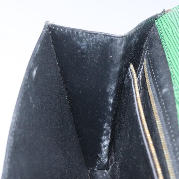 LOUIS VUITTON Epi Montaigne 27 Clutch Bag Green - Picture 15 of 16